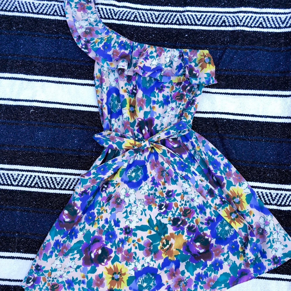 Juniors size one shoulder floral dress with bow - Picture 2 of 4
